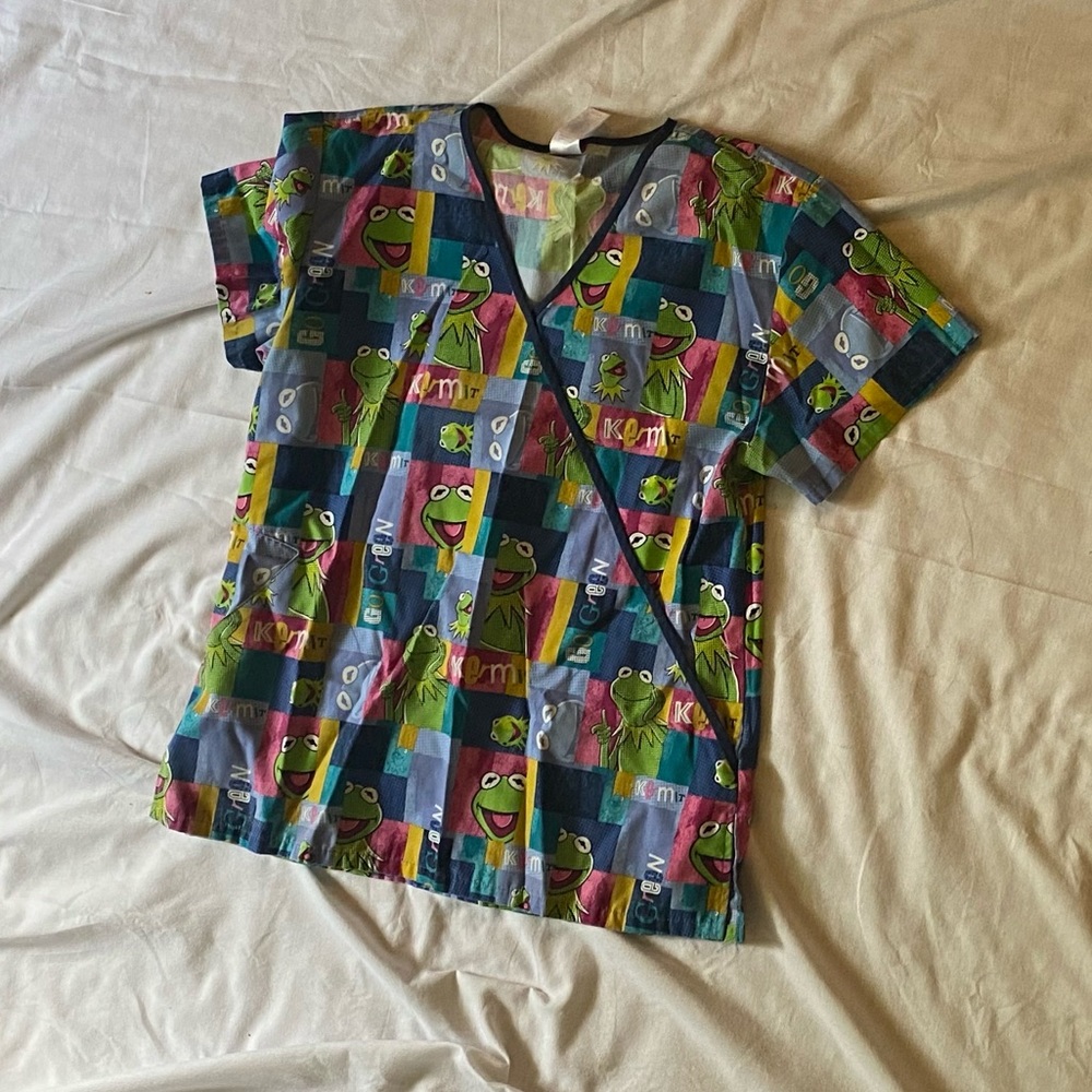 Scrub top